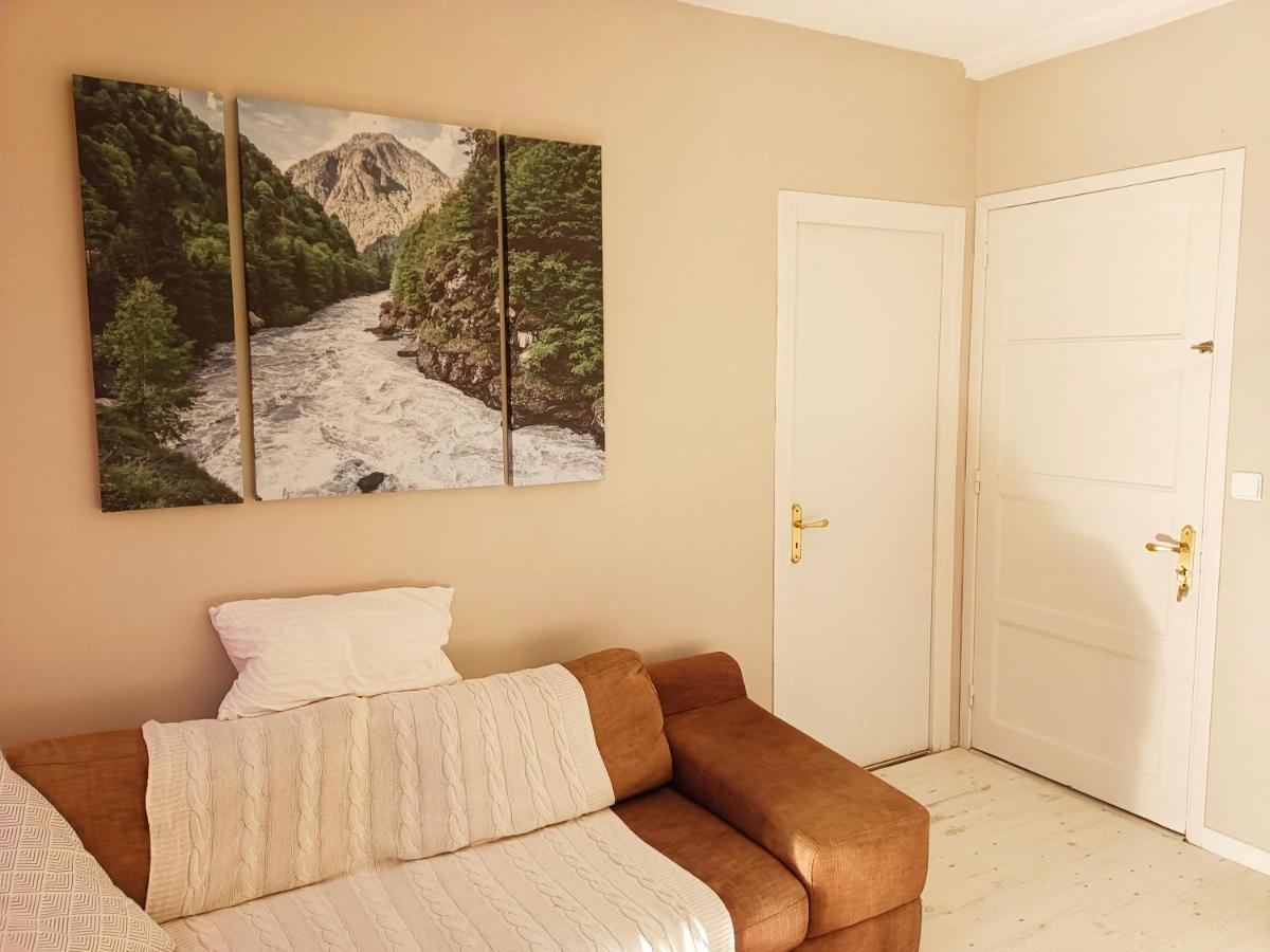 Gite Redrooster Home - 160M2, 4 Ch, 2 Sdb, Fibre, Parking, Sauna, Bain A Remous Theys 외부 사진
